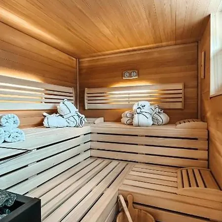 3bdr Splendid Chalet With Sauna And Hot Tub- If You Want To Book, Please Contact On Wh-ats-app - 0034-635-520-036 !!!! 빌라 가르미슈파르텐키르헨