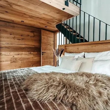3bdr Splendid Chalet With Sauna And Hot Tub- If You Want To Book, Please Contact On Wh-ats-app - 0034-635-520-036 !!!! 가르미슈파르텐키르헨